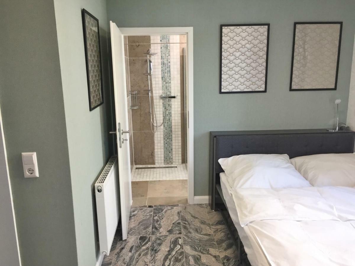 Neues Zimmerapartment Mit Bad Neckarwestheim Buitenkant foto