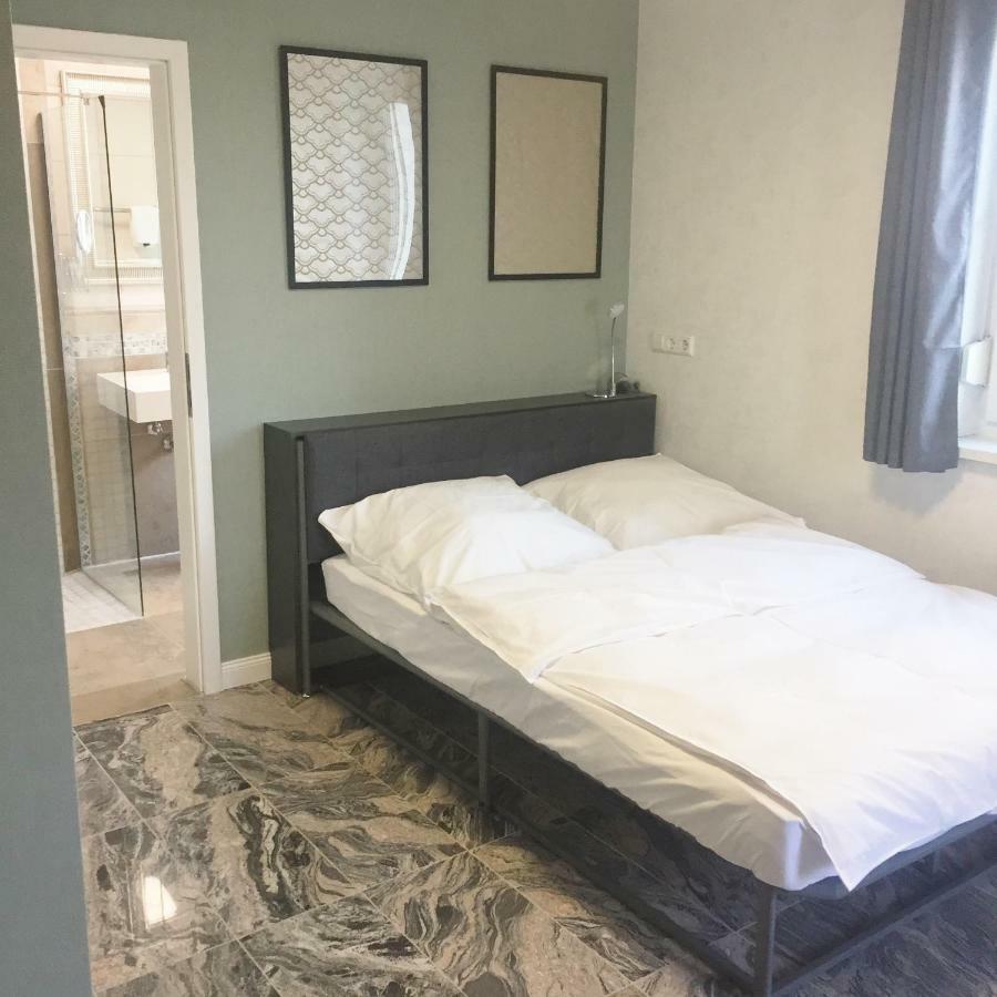 Neues Zimmerapartment Mit Bad Neckarwestheim Buitenkant foto