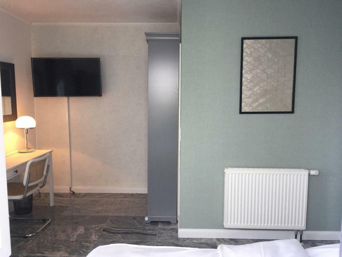 Neues Zimmerapartment Mit Bad Neckarwestheim Buitenkant foto